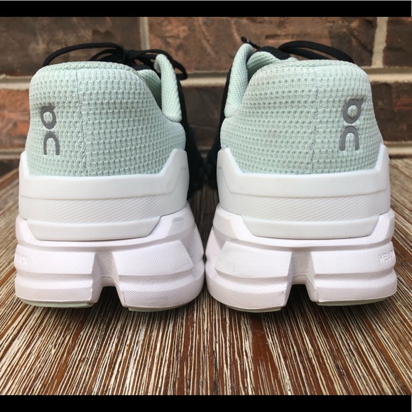 On Running Cloudflyer Womens 8.5 - Picture 5 of 10